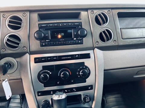 2007 Jeep Commander Sport