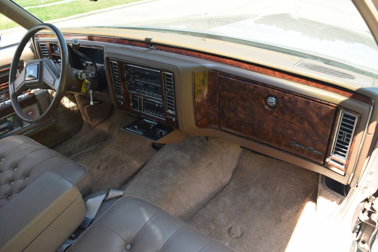 1991 Cadillac Brougham 181