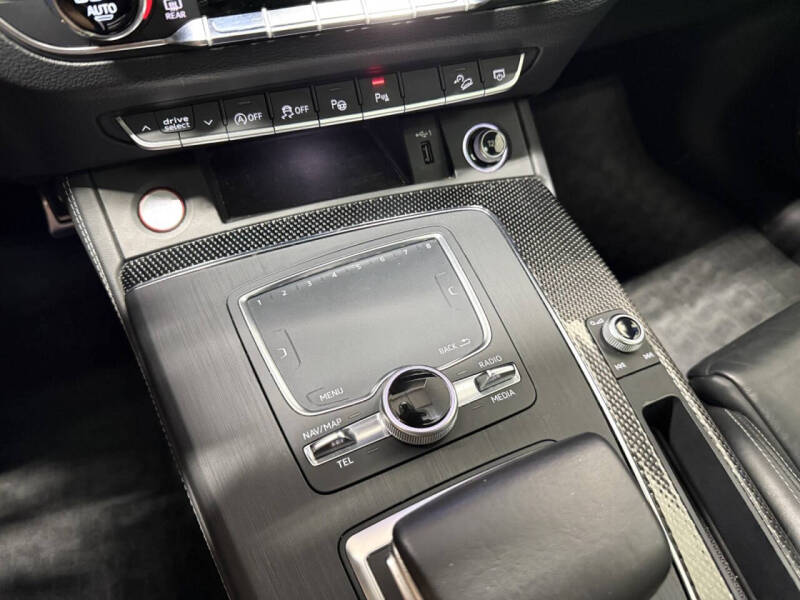 2020 Audi SQ5 3.0T quattro Prestige