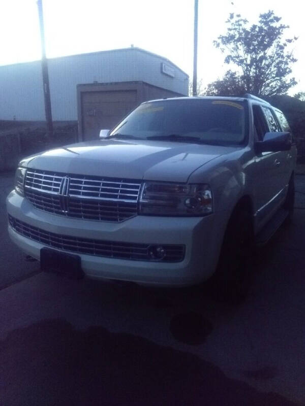 2008 Lincoln Navigator for sale at Car Mart in Spokane WA