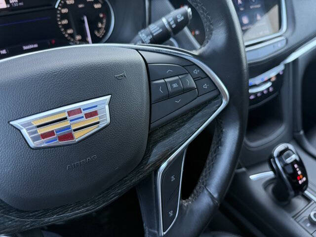 2023 Cadillac XT5 Premium Luxury