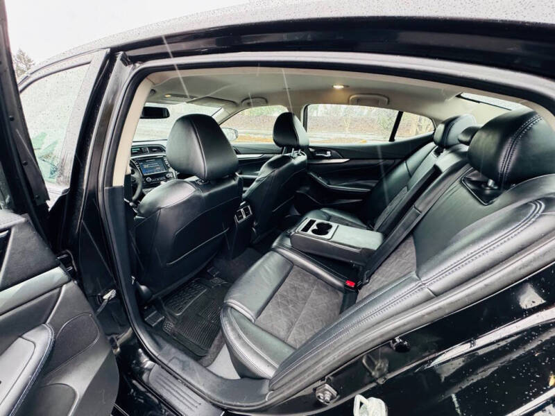 2017 Nissan Maxima 3.5 SR