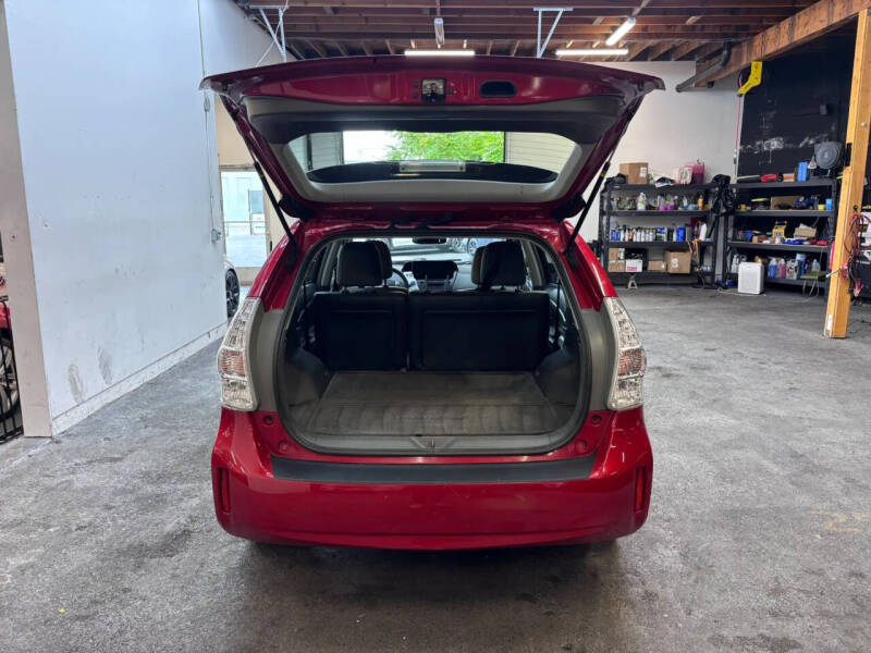 2012 Toyota Prius v