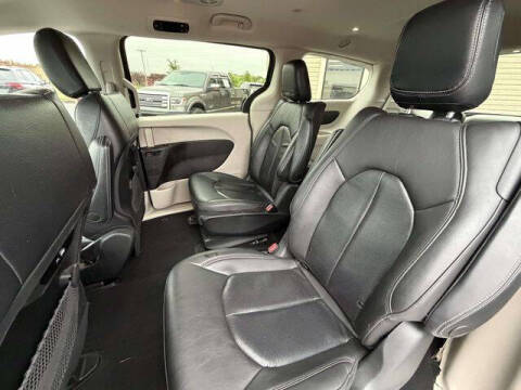 2022 Chrysler Pacifica Hybrid Touring L