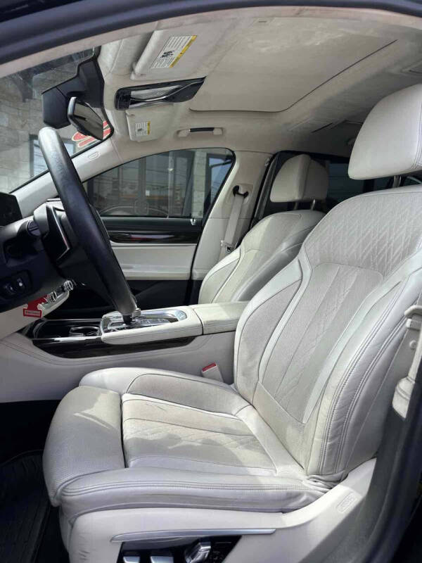 2016 BMW 7 Series 750i