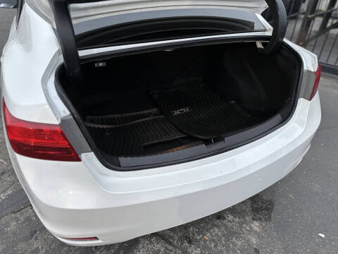 2013 Acura ILX 2.0L w/Premium