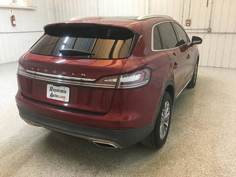 2019 Lincoln Nautilus Select