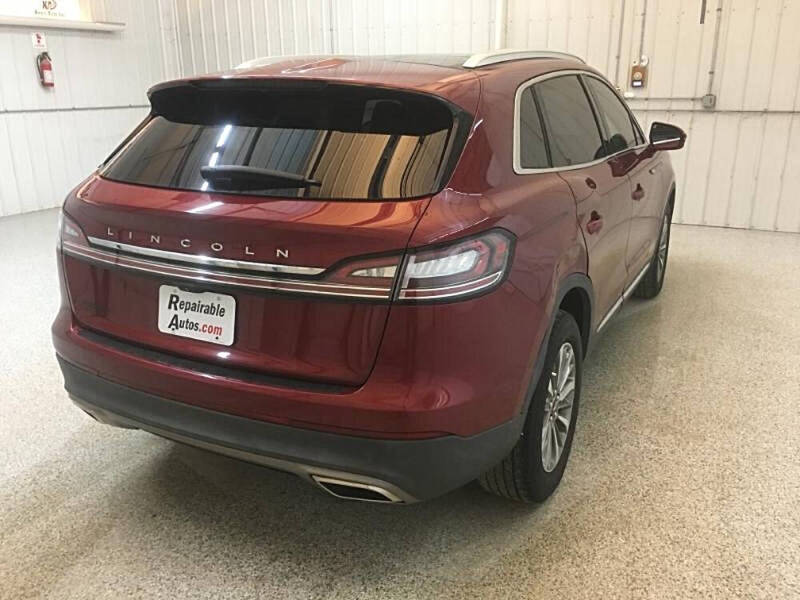 2019 Lincoln Nautilus Select