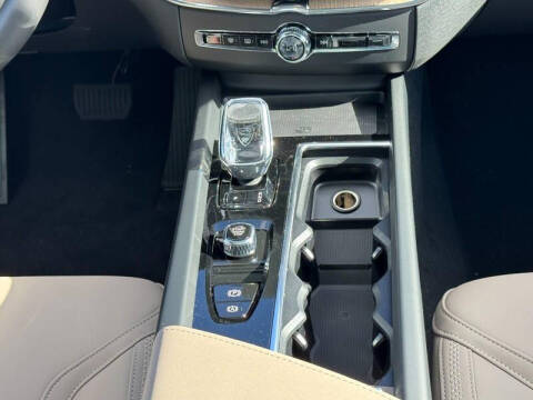 2026 Volvo XC60 B5 Core