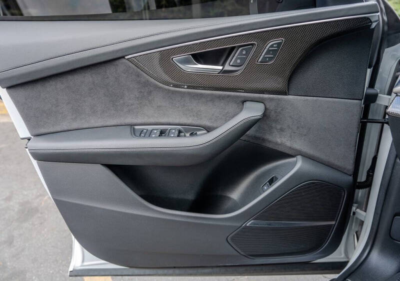 2023 Audi SQ8 4.0T quattro Prestige