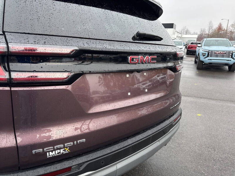 2025 GMC Acadia Elevation