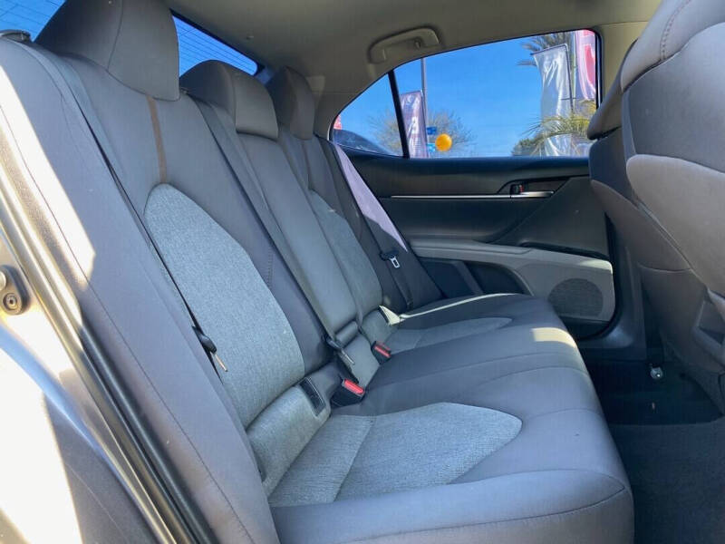 2018 Toyota Camry LE