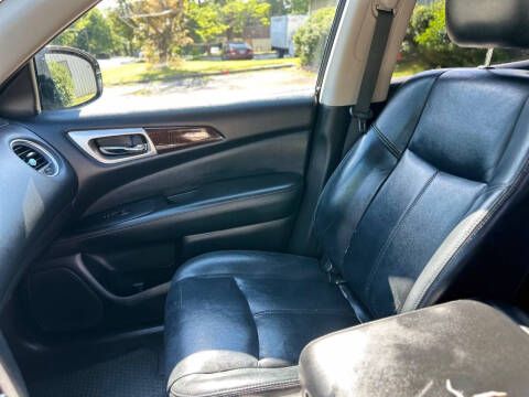 2013 Nissan Pathfinder Platinum