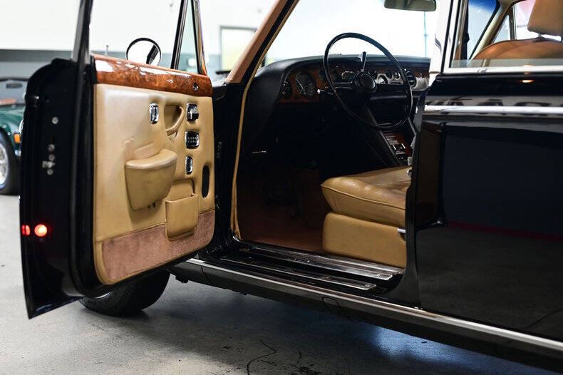 1972 Rolls-Royce SILVER CLOUD LWB