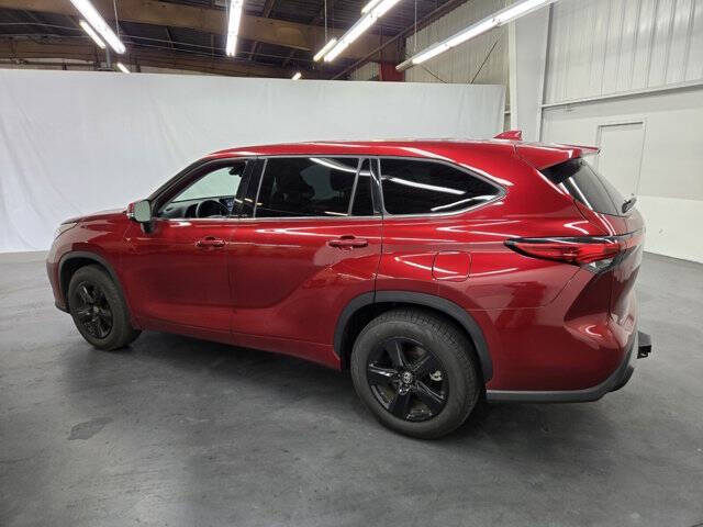 2021 Toyota Highlander LE