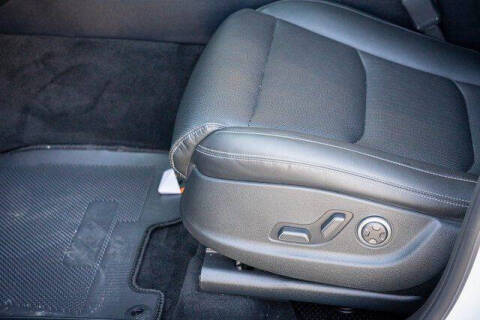 2025 Genesis GV70 2.5T Standard