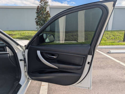 2012 BMW 3 Series 328i