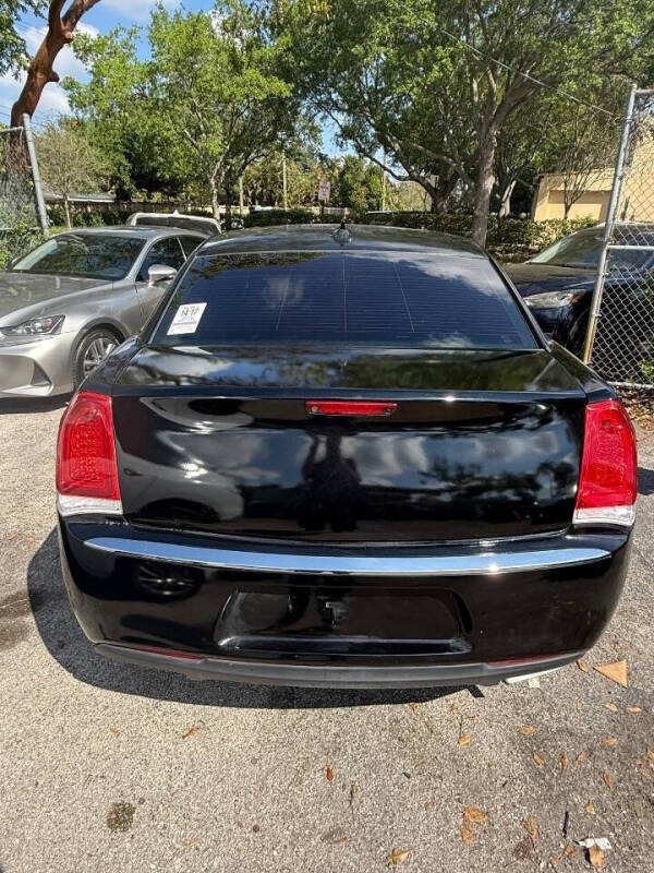 2016 Chrysler 300 C