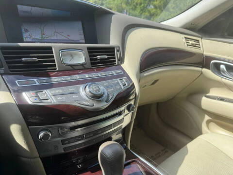 2016 Infiniti Q70L 3.7