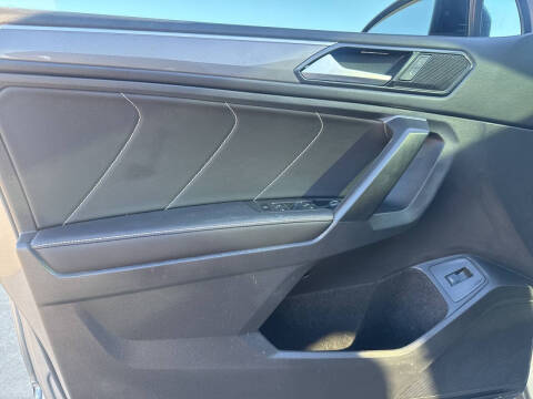 2024 Volkswagen Tiguan SE R-Line Black