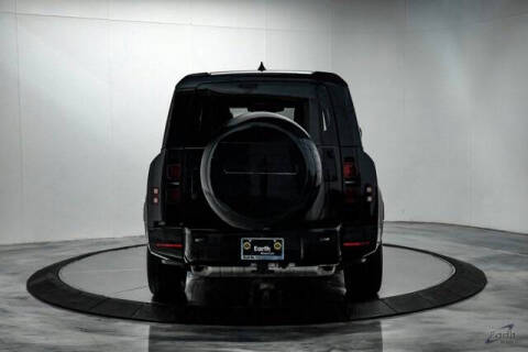 2024 Land Rover Defender 130 P400 X-Dynamic SE