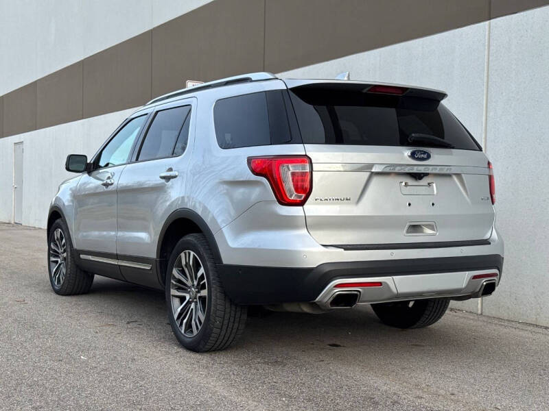 2017 Ford Explorer Platinum