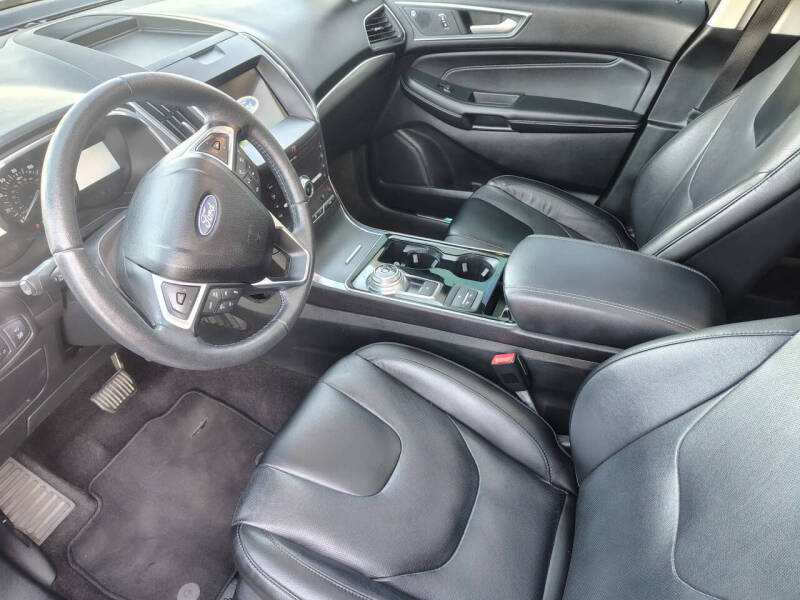 2020 Ford Edge Titanium - Photo 12