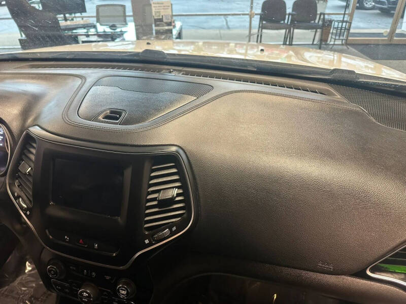 2020 Jeep Cherokee Altitude
