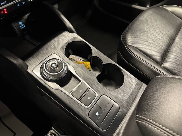 2022 Ford Escape Hybrid SEL