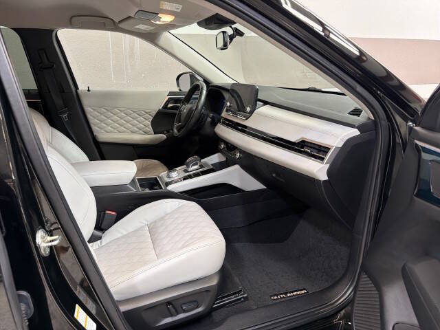 2022 Mitsubishi Outlander SEL