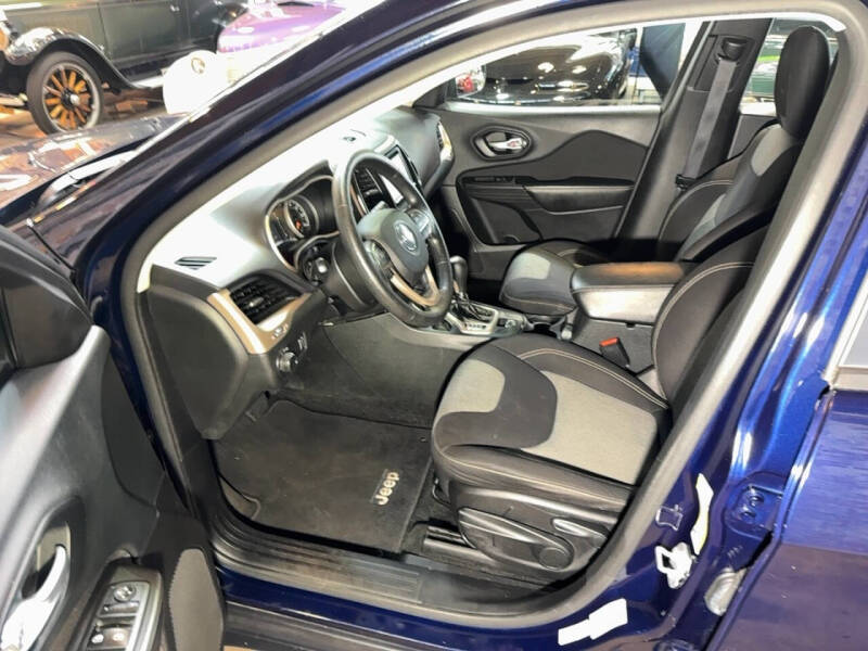 2015 Jeep Cherokee Sport