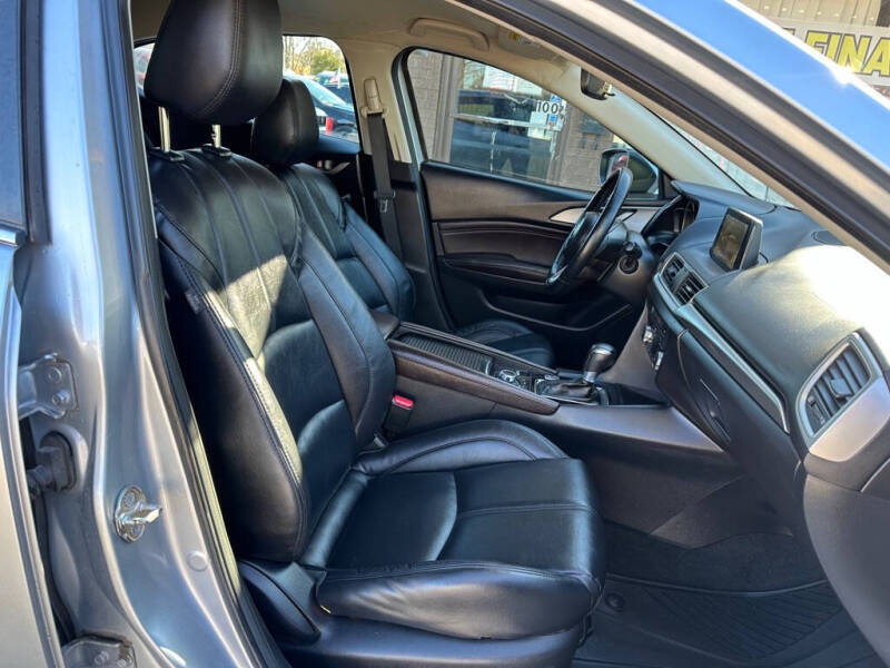 2017 Mazda MAZDA3 Touring