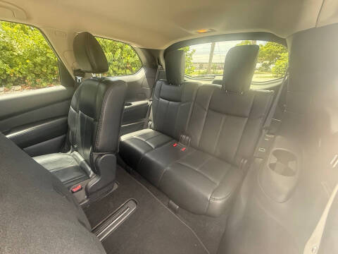 2017 Nissan Pathfinder SL