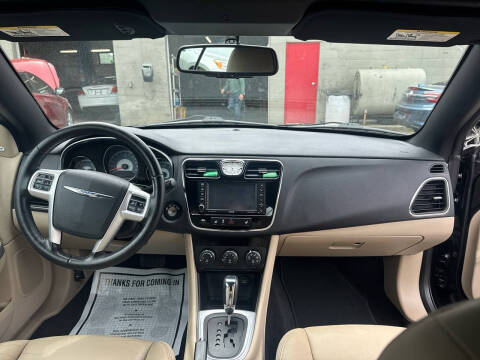 2011 Chrysler 200 Limited