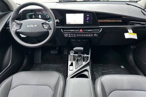 2025 Kia Niro EX