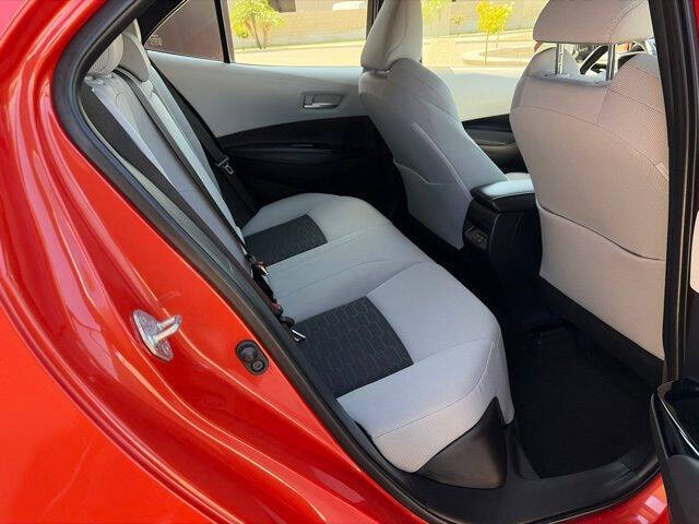2026 Toyota Corolla Hatchback SE