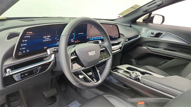 2024 Cadillac LYRIQ Tech