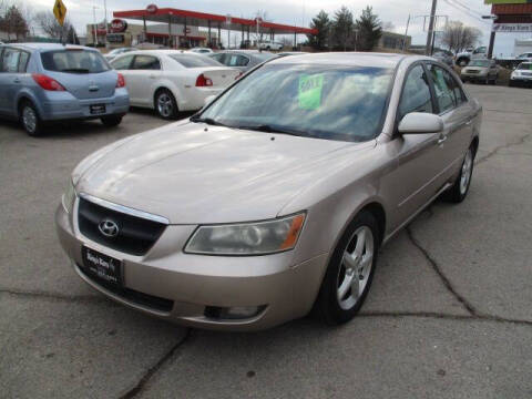 2007 Hyundai Sonata for sale at King's Kars in Marion IA