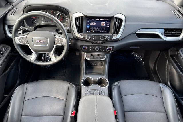 2023 GMC Terrain SLT