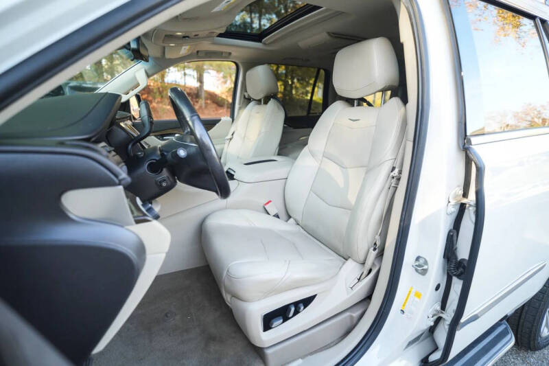 2018 Cadillac Escalade Luxury