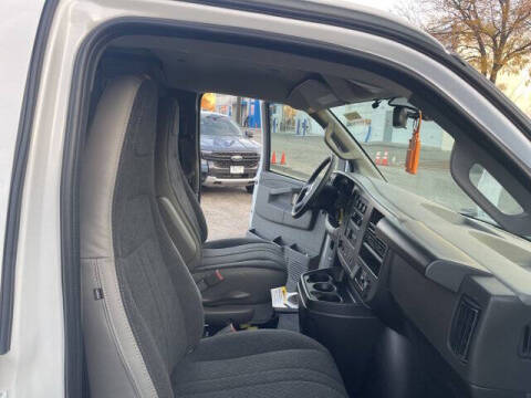 2025 Chevrolet Express 2500