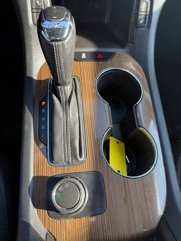 2019 GMC Acadia SLE-2