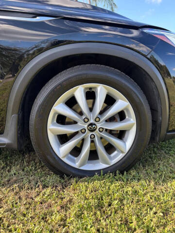 2019 Infiniti QX50 Essential