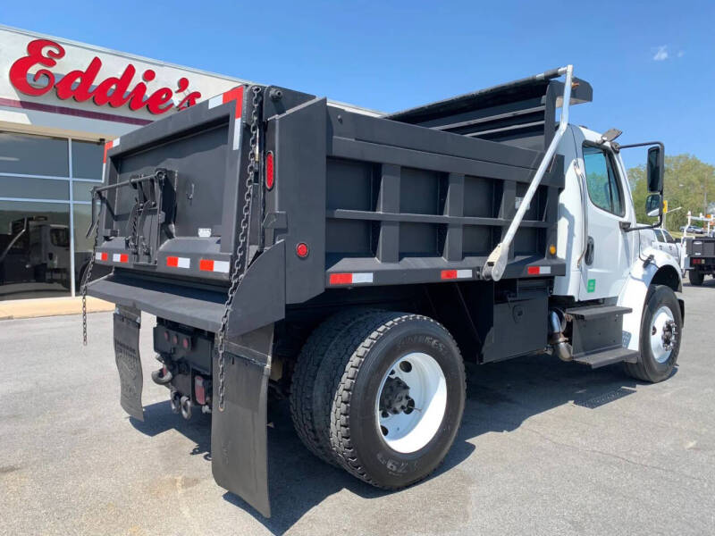 2015 Freightliner M2 106
