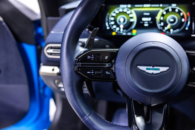 2025 Aston Martin Vantage