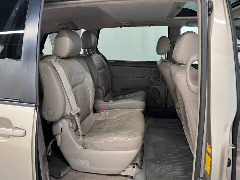 2008 Toyota Sienna XLE