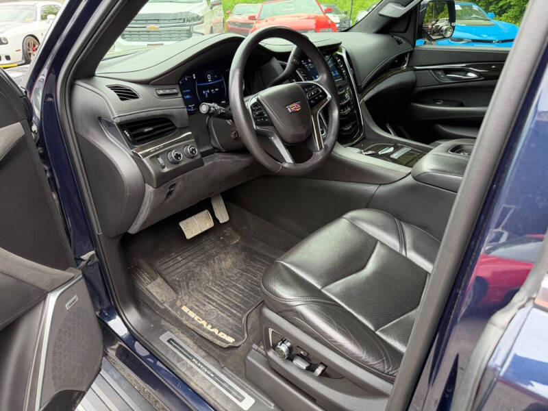 2018 Cadillac Escalade ESV Platinum