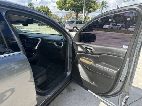 2022 GMC Acadia SLE
