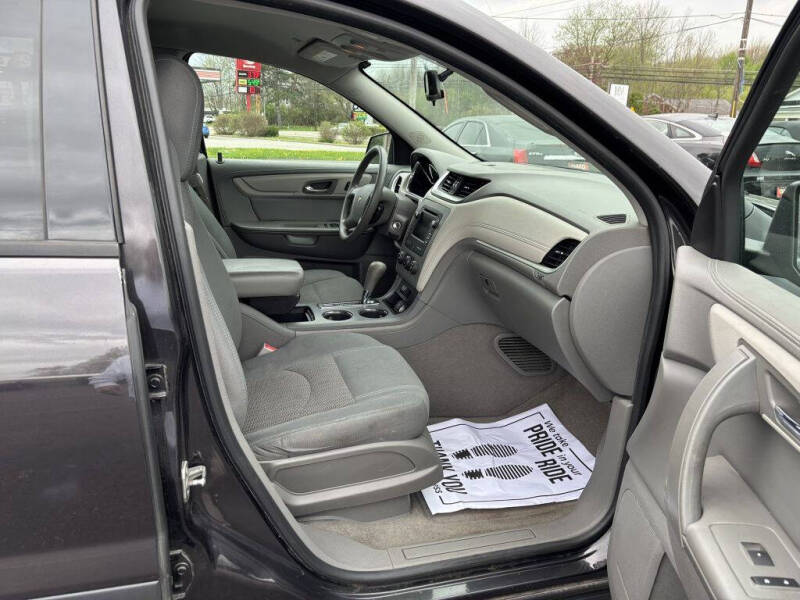 2017 Chevrolet Traverse LS