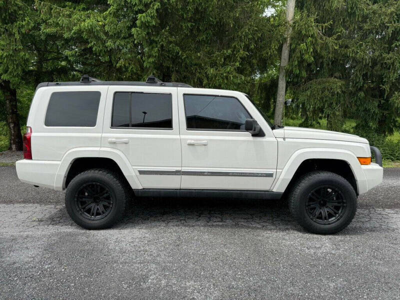 2010 Jeep Commander Sport
